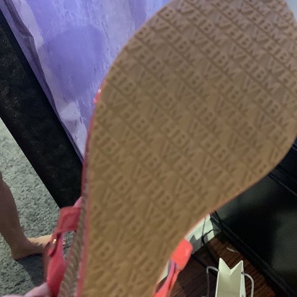 Worn one time very comfy with box and wrap - Picture 5 of 12